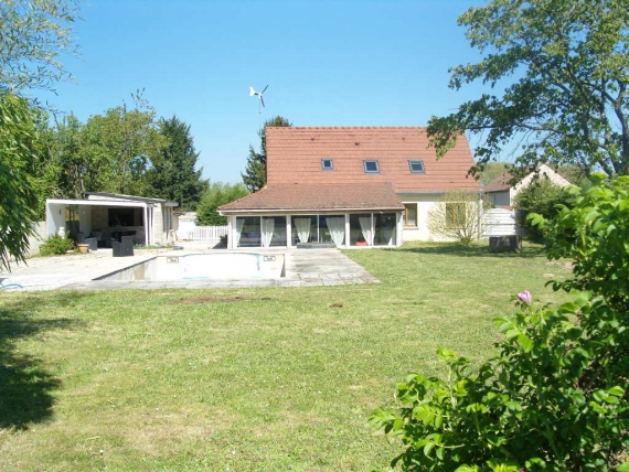 Maison 4 chambres, véranda et grand jardin