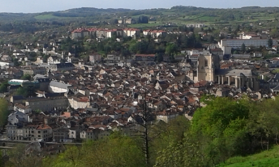 Immeuble avec local commercial en centre ville de  Villefranche sur Rouergue