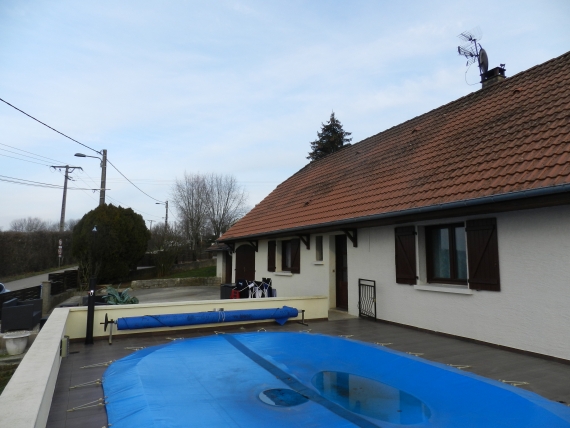 Maison 4 chambres, 2 garages, jardin avec piscine