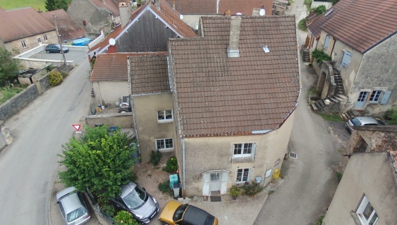 Maison atypique, 3 chambres, grange