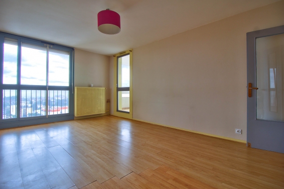 Appartement 5 pièces de 82  m2 avec terrasse 
