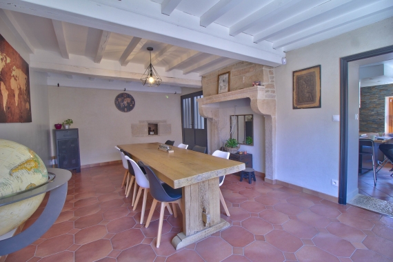 Maison 6 pièces de 156 m² sur un terrain de 853m²