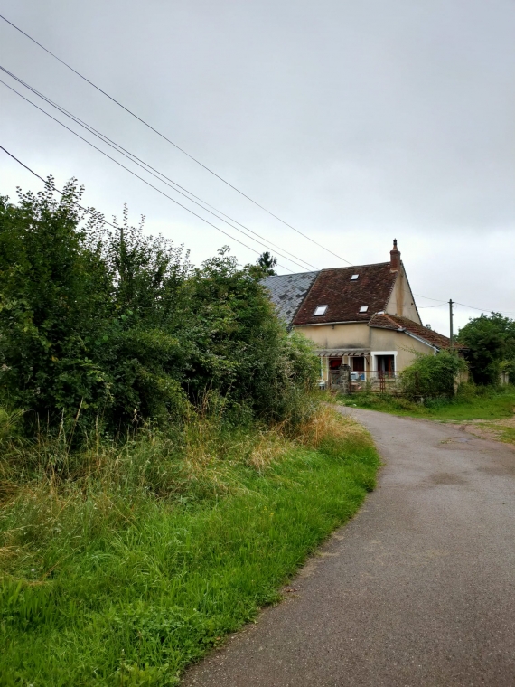 Maison a rénover, (Cervon 58)