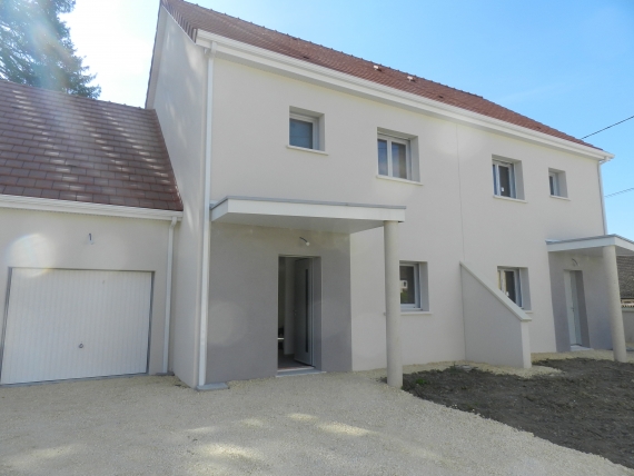 Frais de notaire réduits. Maison neuve RT2012 4 chambres (une au rdc)garage et jardin