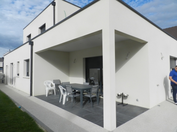 Maison 2020 4 chambres (1 parentale RDC) 2 salles de Bains, bus DIVIA, garage et jardin