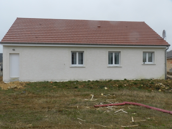 Maison neuve, 3 chambres (1 parentale) , garage 30 m² et jardin