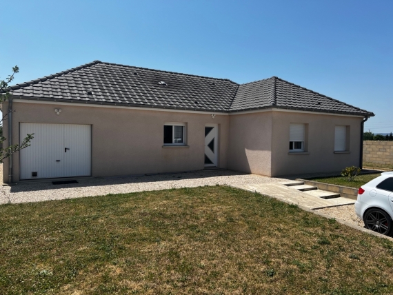 Maison 5 pièces plein pied de 99 m²