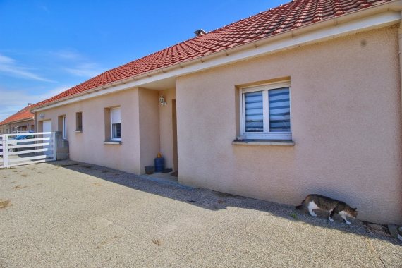 Maison 6 pièces  de 100 m² plein pied,