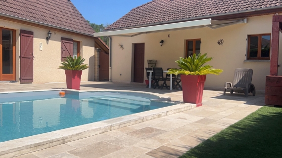 Maison 6 pièces de 150,65 m² sur deux niveaux,