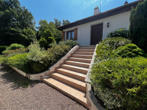 Maison 6 pièces de 114.34 m² sur deux niveaux,